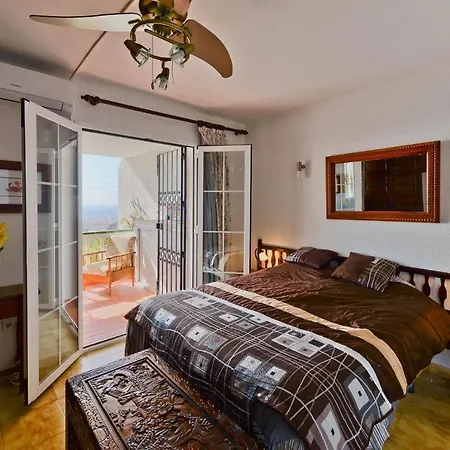 Holiday home El Algarrobo