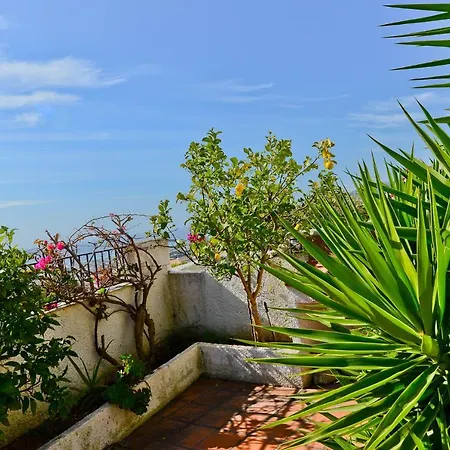 Holiday home El Algarrobo